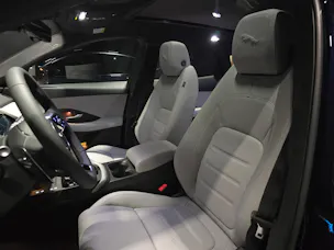 Jaguar E-Pace 1.5 T 270e R-Dynamic HSE AWD