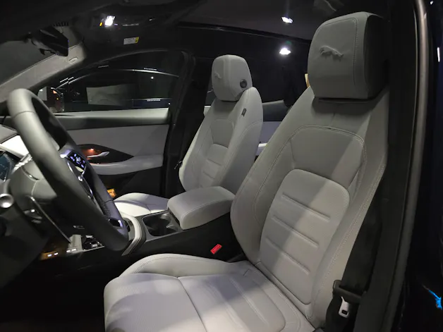 Jaguar E-Pace 1.5 T 270e R-Dynamic HSE AWD