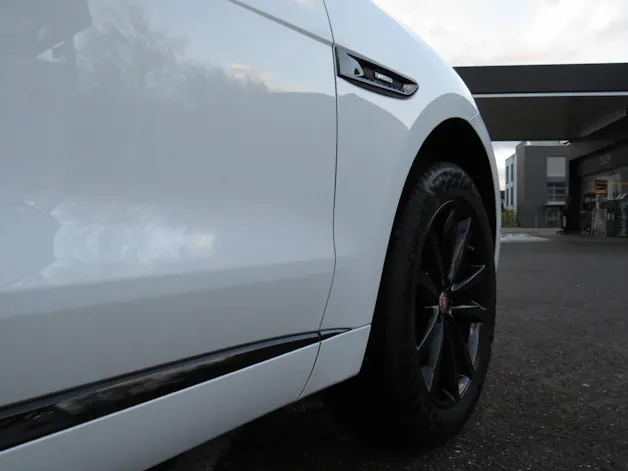 Jaguar F-Pace 2.0 T 300 R-Sport AWD