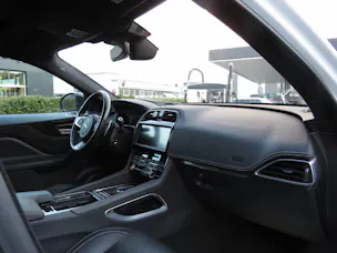 Jaguar F-Pace 2.0 T 300 R-Sport AWD