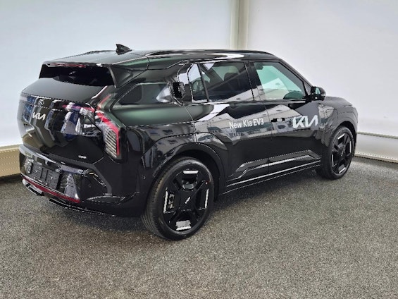 Vehicle image 4 Vehicle image 4