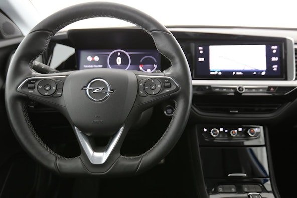 Vehicle image 4 Vehicle image 4