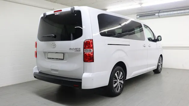 Toyota PROACE Verso L2 2.0 D Trend