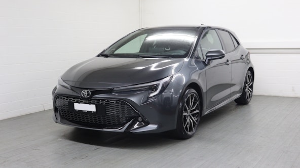 First vehicle image
