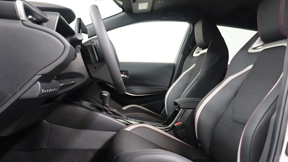 TOYOTA Corolla Touring Sports 2.0 HSD GR Sport 2