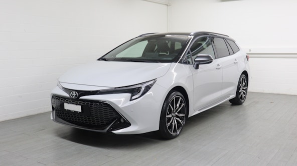 First vehicle image