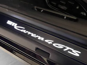 Porsche 911 Carrera 4 GTS Cabriolet