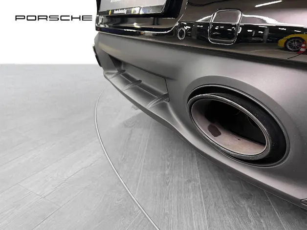 Porsche 911 Carrera 4 GTS Cabriolet