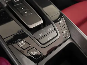 Porsche 911 Carrera 4 GTS Cabriolet