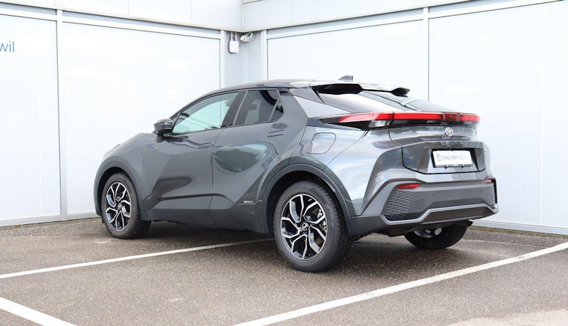 Vehicle image TOYOTA C-HR