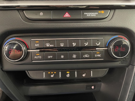 Vehicle image 11 Vehicle image 11