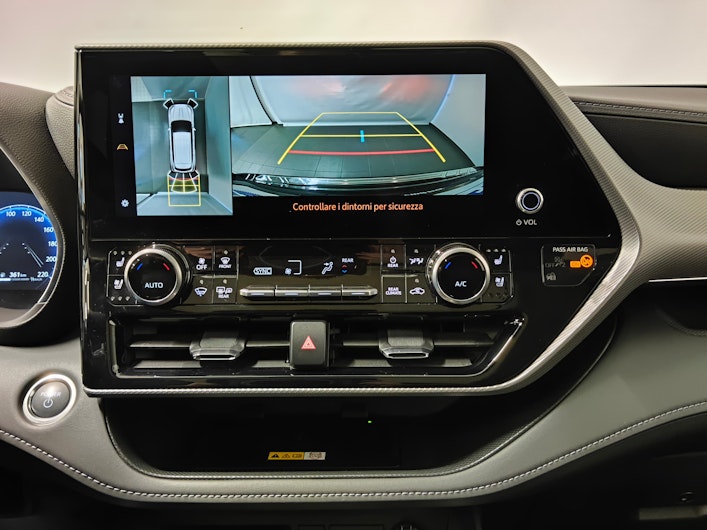 Vehicle image TOYOTA Highlander