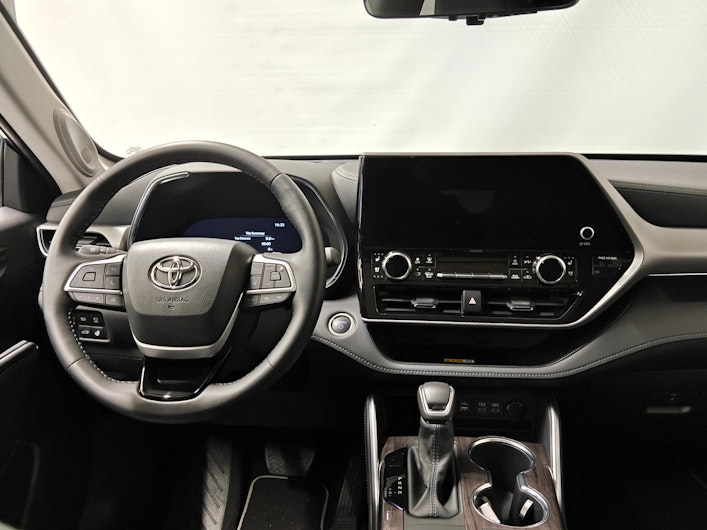 Vehicle image TOYOTA Highlander