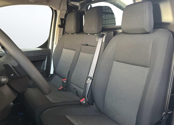 Vehicle image 9 Vehicle image 9