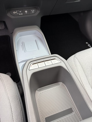 Vehicle image 5 Vehicle image 5