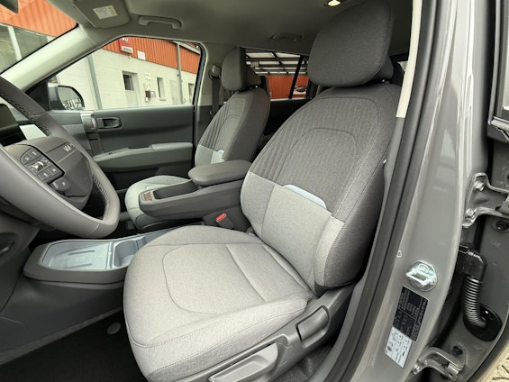 Vehicle image 6 Vehicle image 6