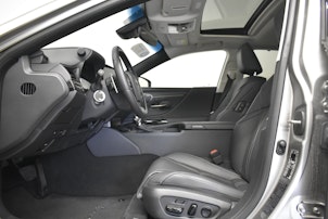 Vehicle image LEXUS ES 300h Excellence