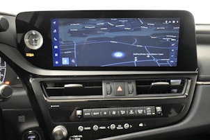 Vehicle image LEXUS ES 300h Excellence