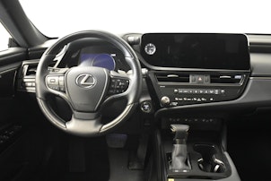Vehicle image LEXUS ES 300h Excellence