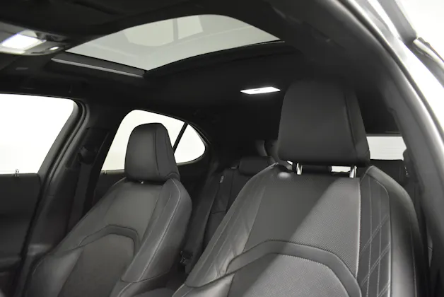 Lexus UX 250h Comfort - Ruote invernali & Servizi inclusi - Tasso leasing 1.99%!
