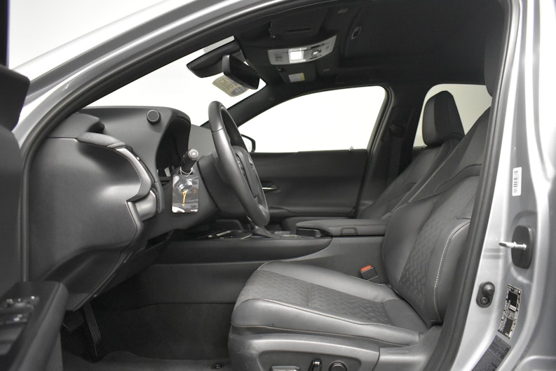 Vehicle image LEXUS UX