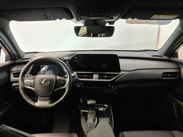 Lexus UX 250h Comfort - Ruote invernali & Servizi inclusi - Tasso leasing 1.99%