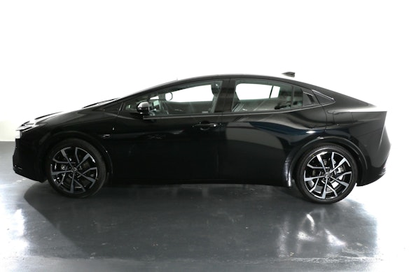 TOYOTA Prius 2.0 Plug-In-Hybrid Premium 2