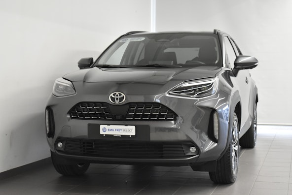 First vehicle image