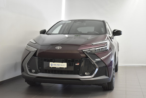 First vehicle image