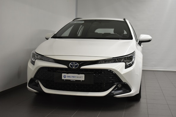 First vehicle image