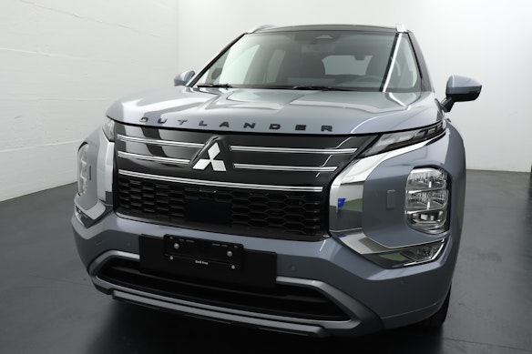 MITSUBISHI Outlander 2.4 PHEV Instyle 4x4 1