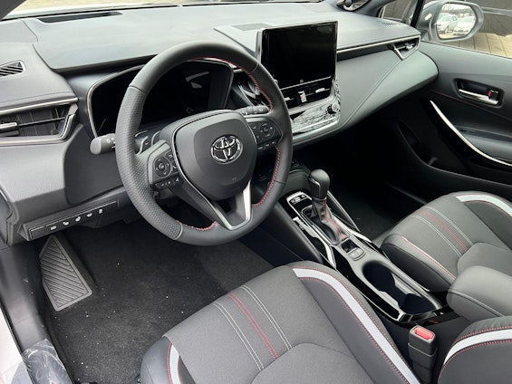 Vehicle image 9 Vehicle image 9