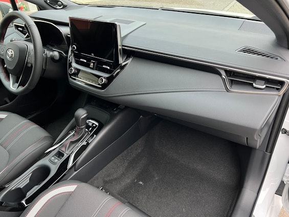 Vehicle image 13 Vehicle image 13