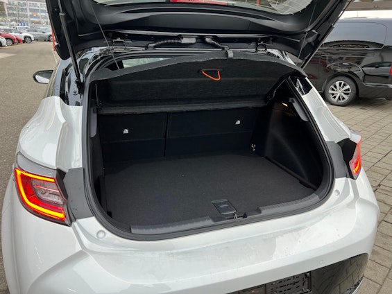 Vehicle image 6 Vehicle image 6