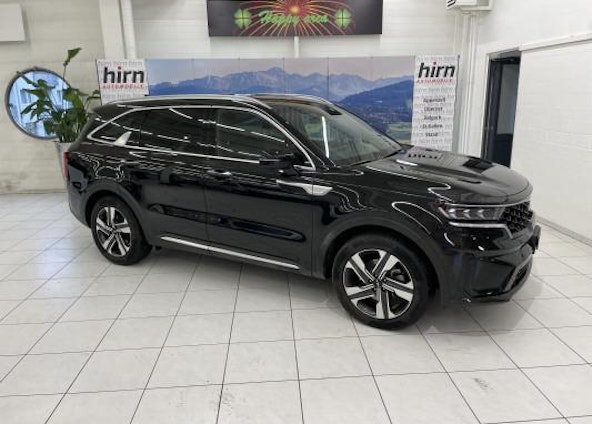 First vehicle image First vehicle image