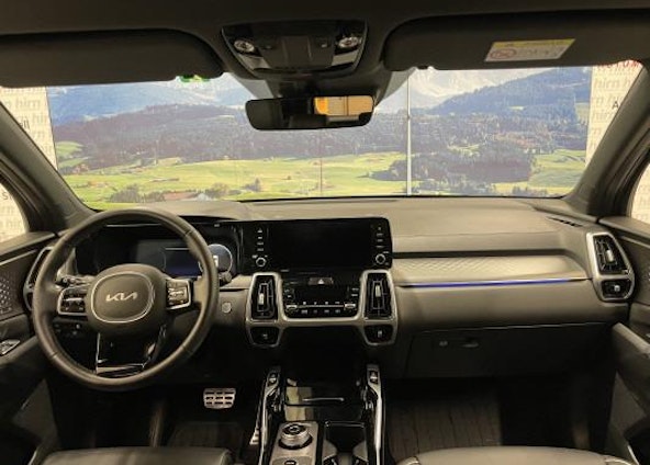 Vehicle image 4 Vehicle image 4