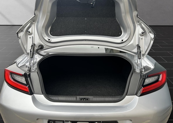 Vehicle image 8 Vehicle image 8