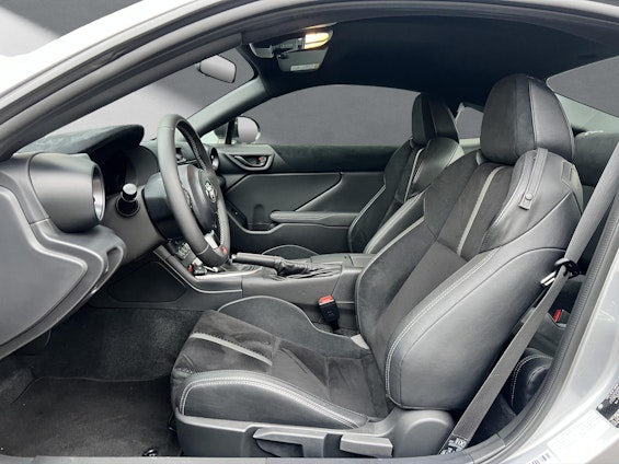 Vehicle image 6 Vehicle image 6