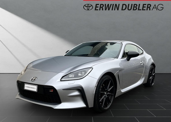 First vehicle image First vehicle image