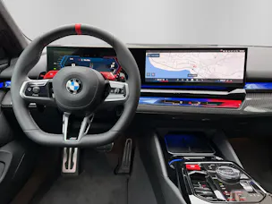 BMW M5 xDrive
