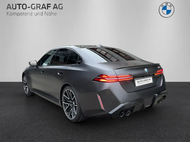 BMW M5 xDrive