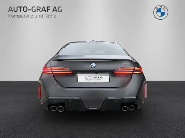 BMW M5 xDrive