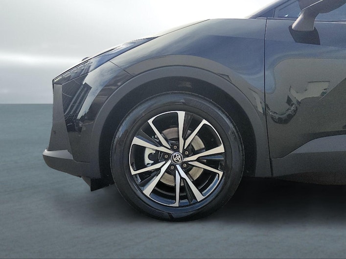 Vehicle image TOYOTA C-HR