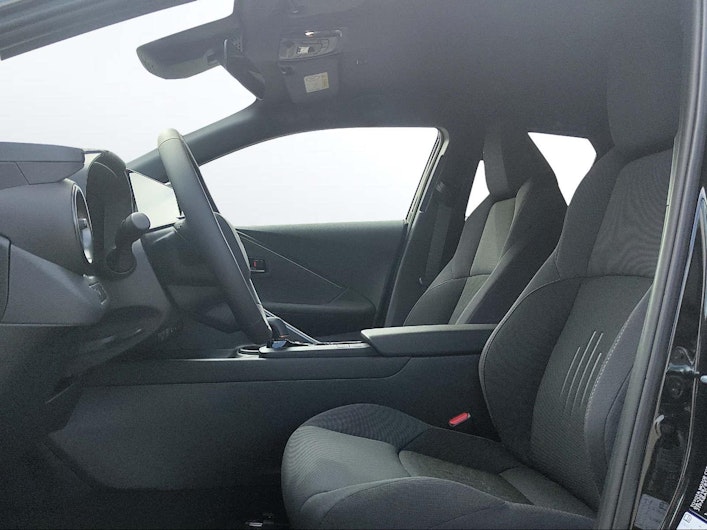 Vehicle image TOYOTA C-HR