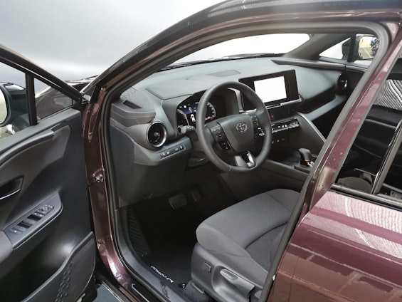 Vehicle image 12