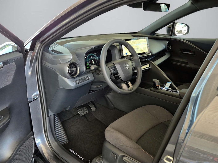 Vehicle image TOYOTA C-HR