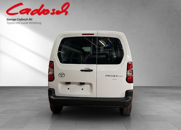 Vehicle image 4 Vehicle image 4