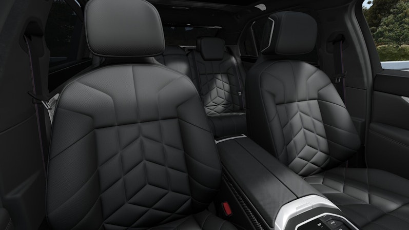 Vehicle image BMW i7