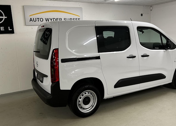 Vehicle image 7 Vehicle image 7