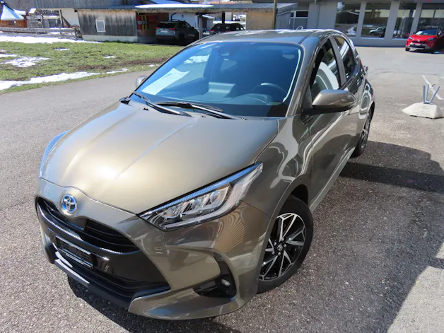 Toyota Yaris 1.5 VVT-i HSD Trend